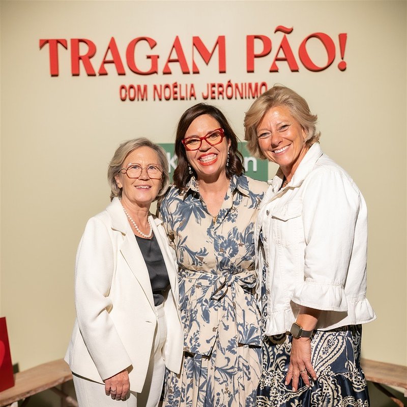 24Kitchen_Tragam Pao_Justa Nobre e Cátia Goarmon.jpg