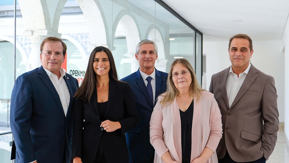 Da esquerda para a direita: Mário Caldeira, Sandra Alvarez, Luís Vaz Henriques, Ana Isabel Morais e José Veríssimo