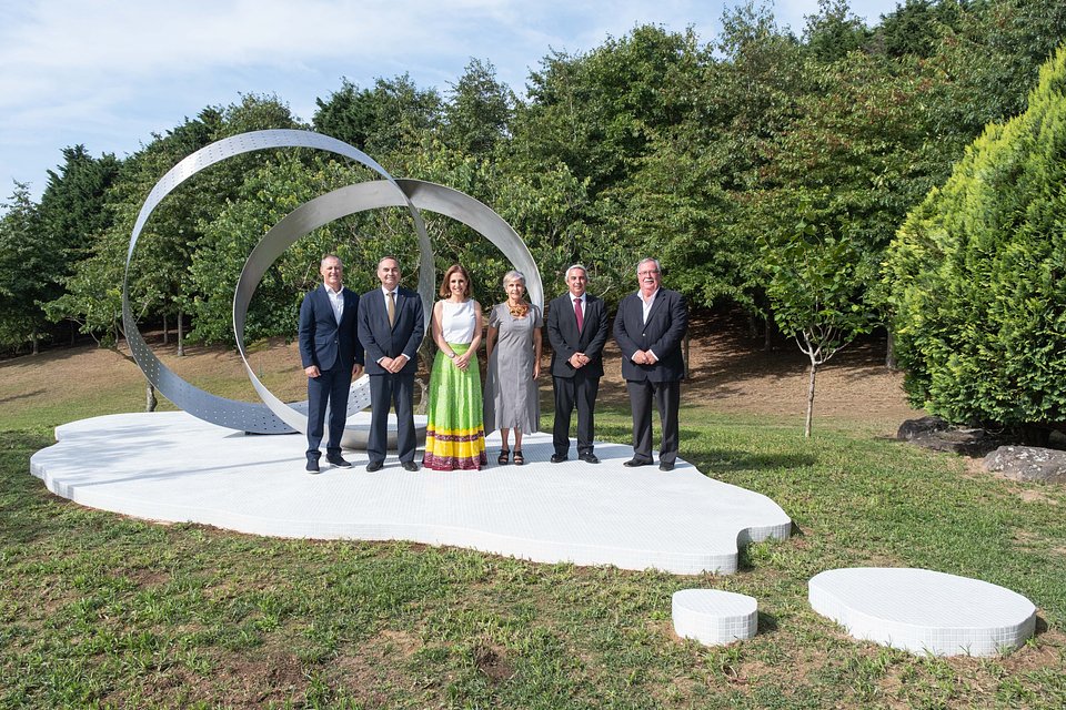 Eduardo Vasconcelos - Bel Portugal ; António Ventura - Secretário Regional da Agricultura; Kátia Guerreiro - Comissária PDL26; Cristina Ataíde - Artista; Pedro Nascimento Cabral - Presidente da Câmara Municipal de Ponta Delgada e Jorge Rita - Presidente da Federação Agrícola dos Açores.