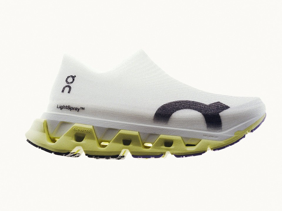 Los super trainers definitivos para carreras largas y tempo runs. Siente la ligereza del upper y el impulso de la hyper foam Helion™ HF.