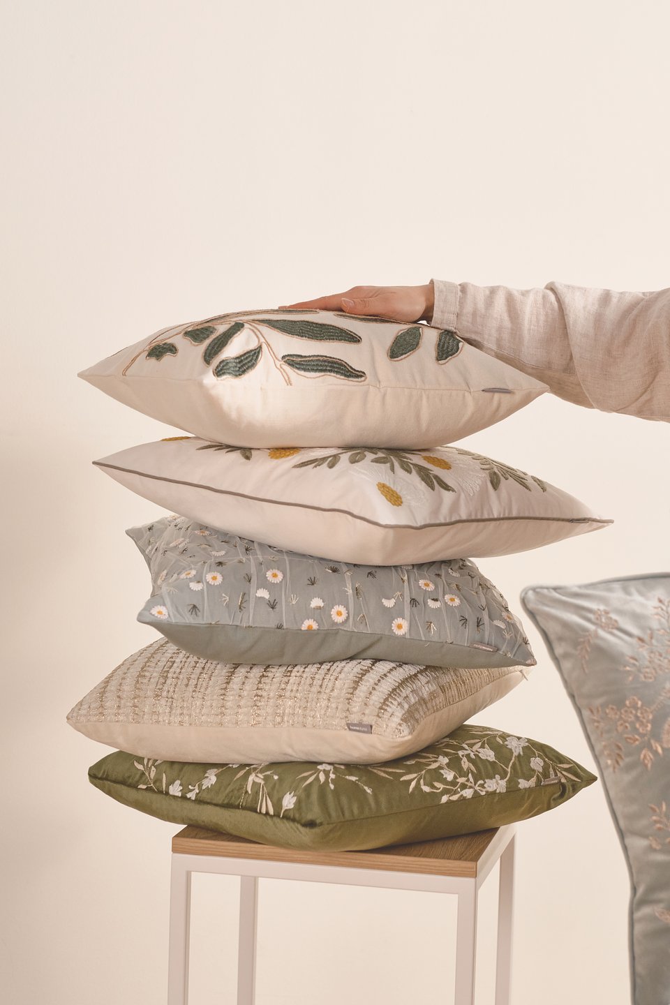 poduszki beżowe 02.jpg