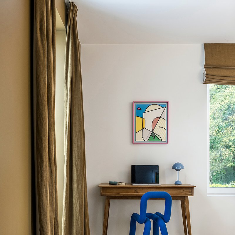 CLM5799_Interior04_off.jpg