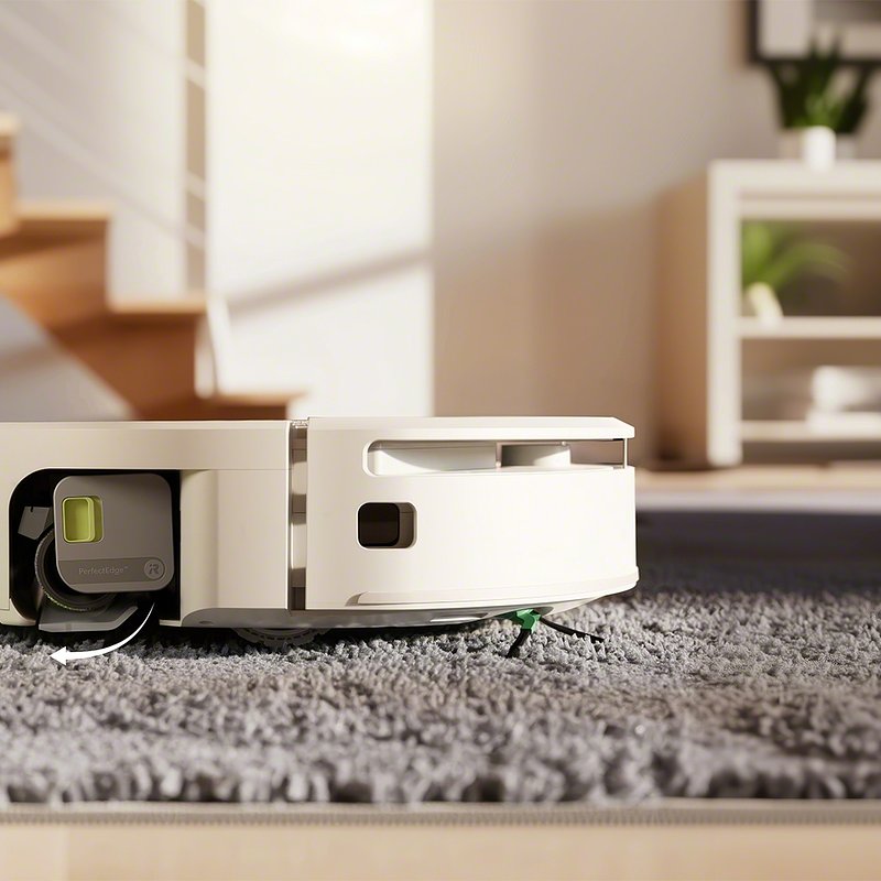 Roomba_Max_705_Combo_AutoWash_White_Photo_InSitu_MopCover_CarpetBoost.jpg