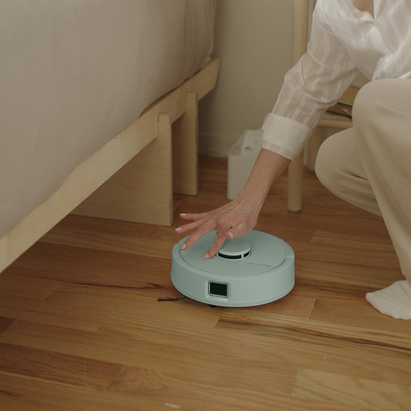 Roomba_Mini_Mint_Lifestyle_DTC_One_Touch_4000x4000.jpg
