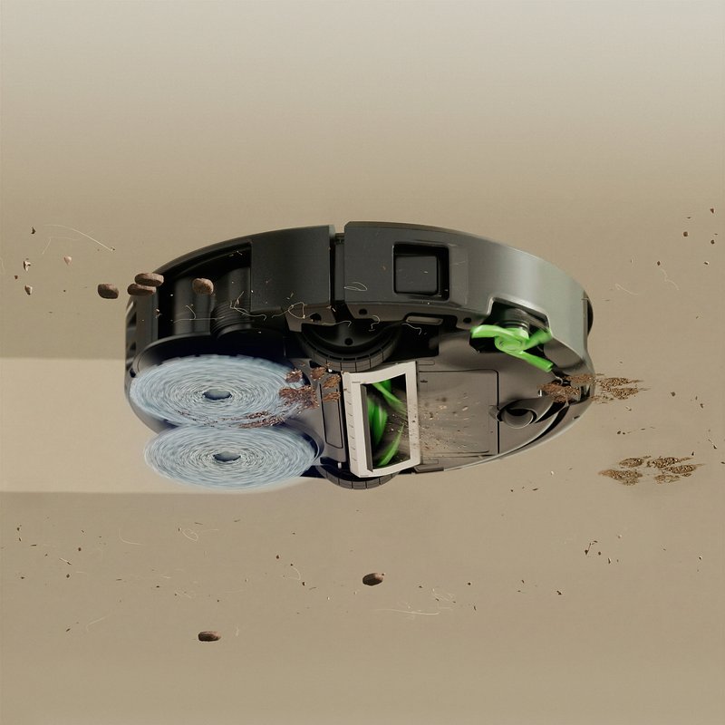 Roomba_Plus_415_Combo_AutoWash_Black_Photo_InSitu_Mopping_Vacuuming_UndersideView.jpg
