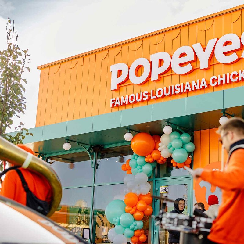 Popeyes Drive Thru (2).jpg