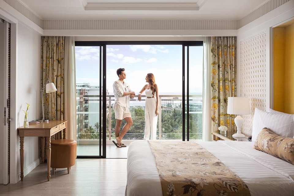 Amari Hua Hin_Club Family Suite Lifestyle 2.jpg