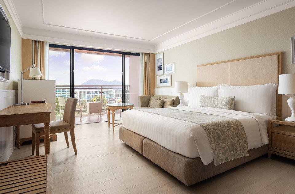 Amari Hua Hin_Deluxe Pool View.jpg