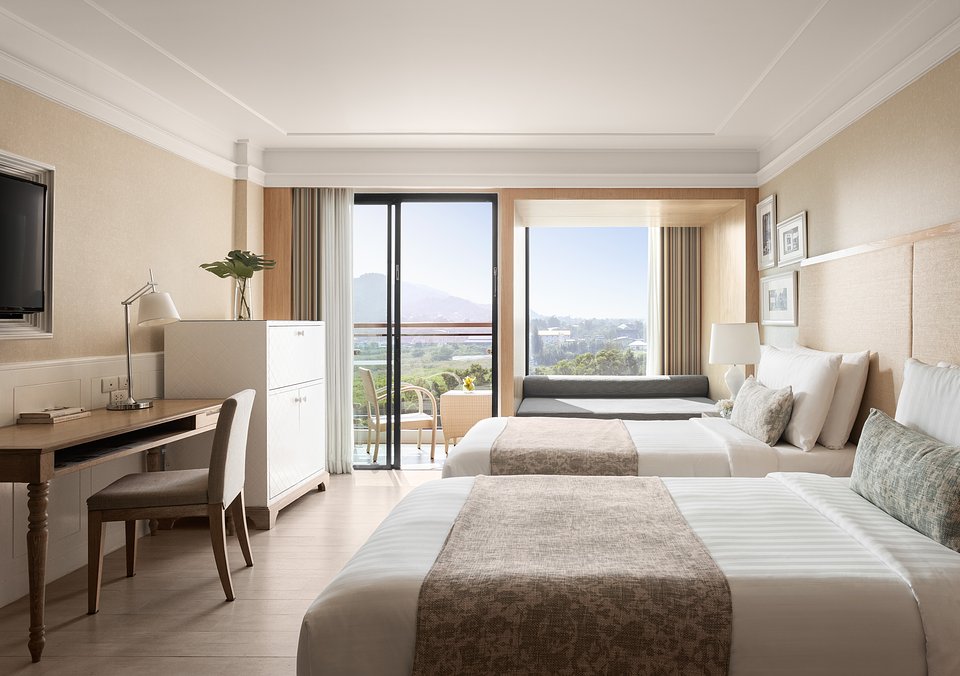 Amari Hua Hin_Deluxe Twin Moutain View.jpg
