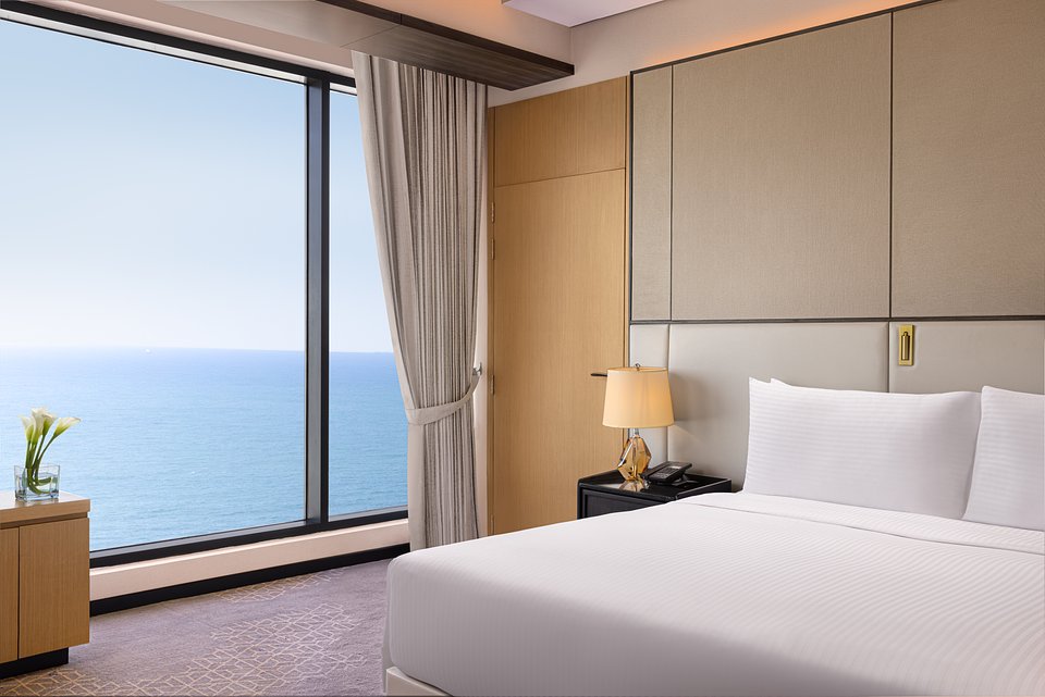Amari Colombo Sri Lanka - Club Deluxe Ocean View - King Room - Bedroom.jpg