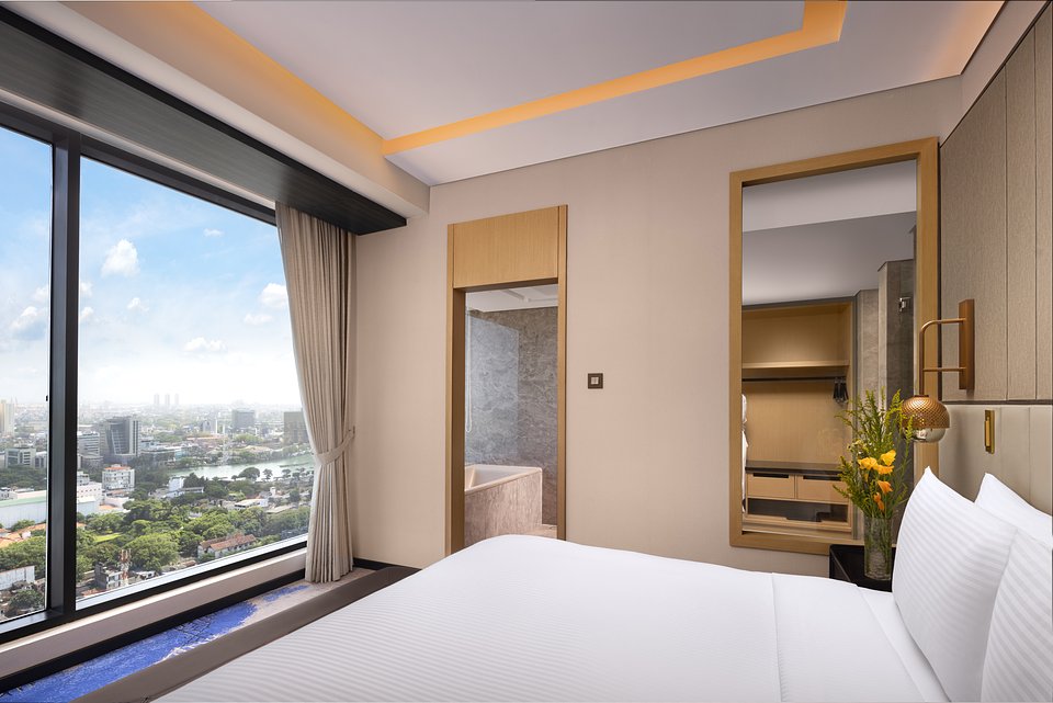 Amari Colombo Sri Lanka - Executive Suite Ocean View - Bedroom View.jpg