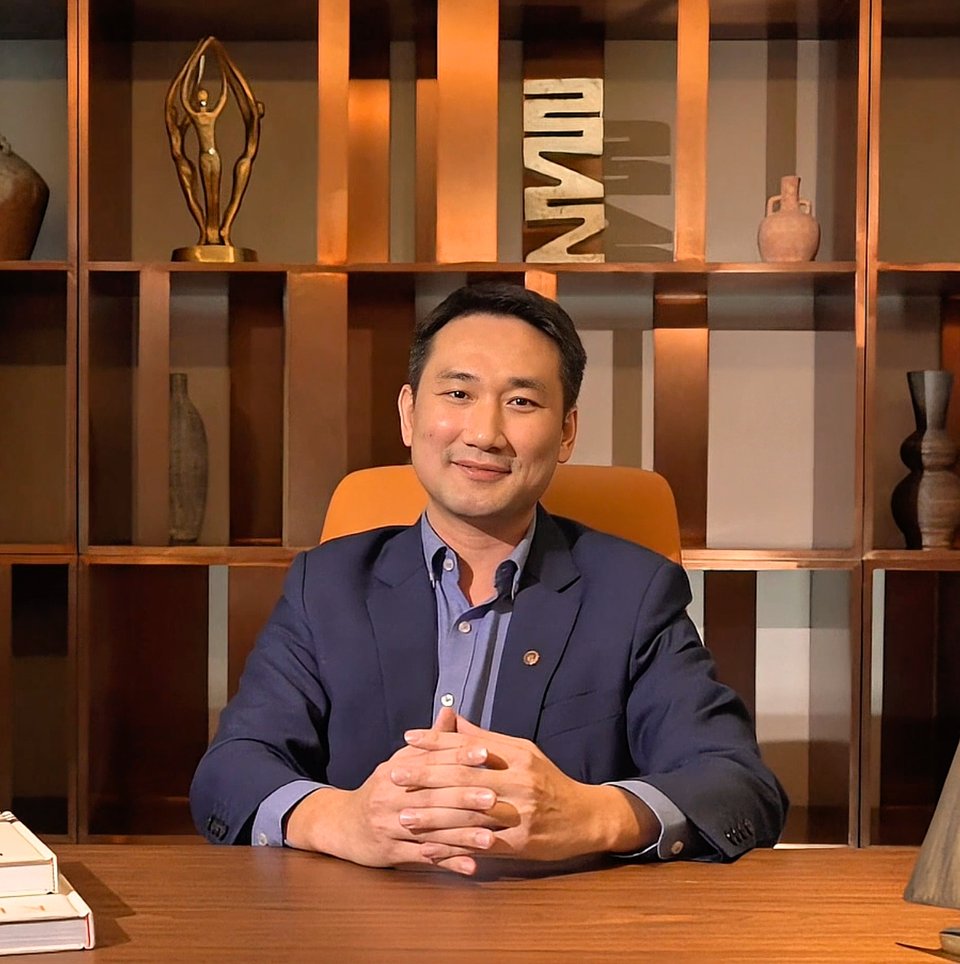 Mr. Kitti Saesee - General Manager - Amari Vientiane.jpg