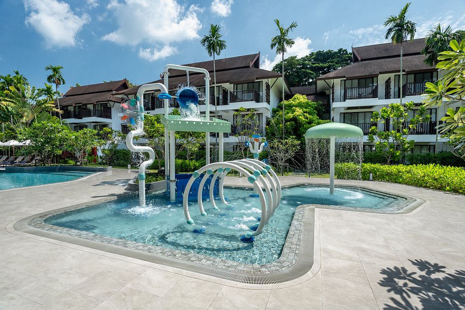 Amari Koh Samui - Aqua Toys - Garden Wing Pool (2).jpg