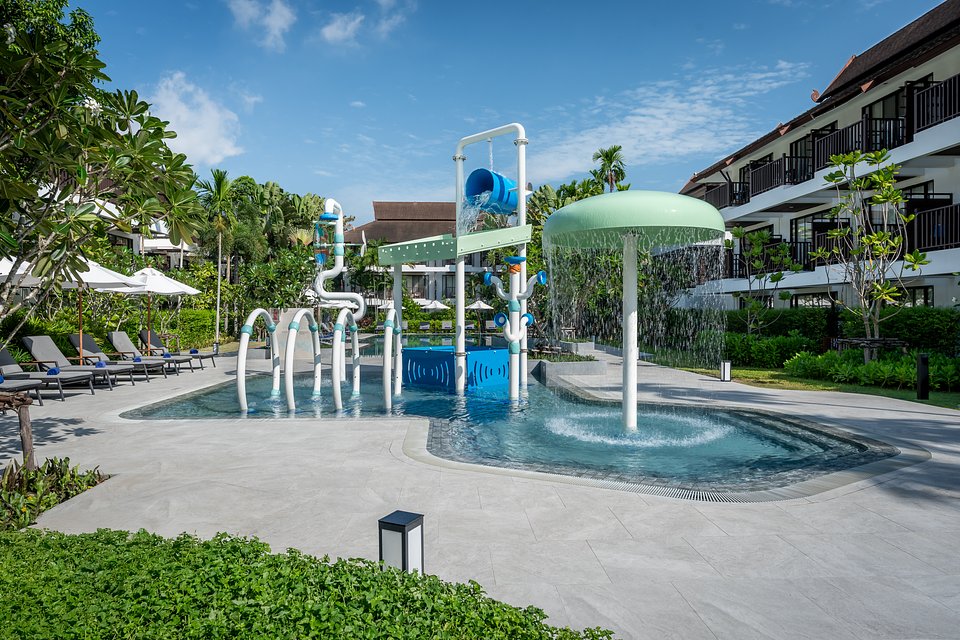 Amari Koh Samui - Aqua Toys - Garden Wing Pool (10).jpg