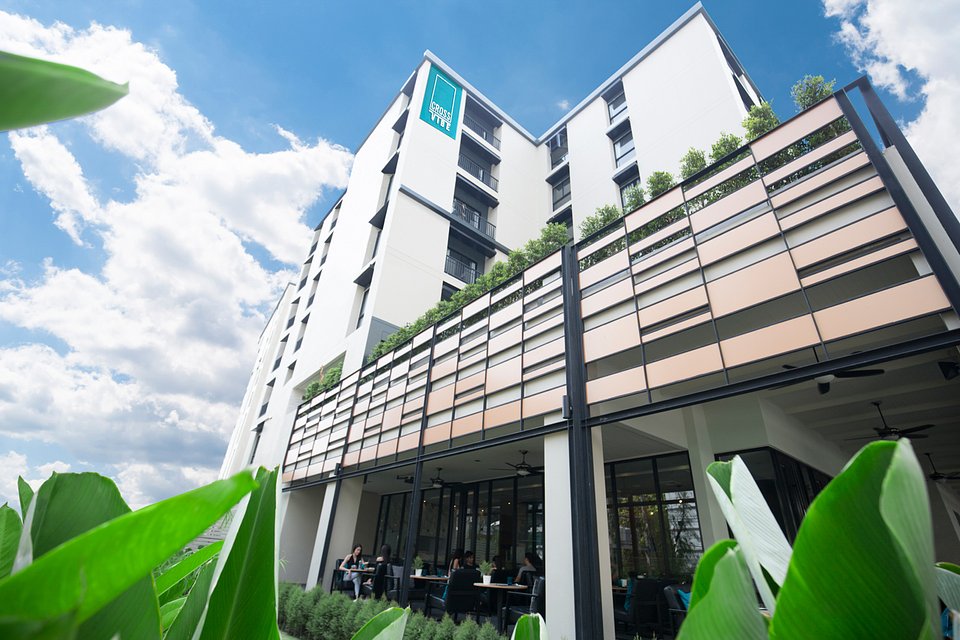 Cross Vibe Bangkok Sukhumvit.jpg