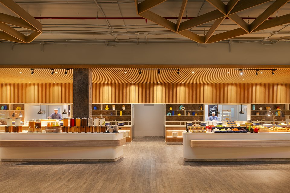 24_EAT_Breakfast-Buffet (3).JPG