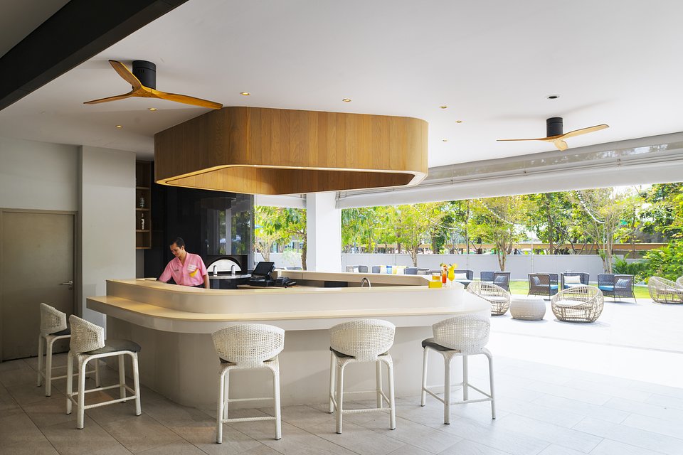 35_THIRST_Bar (1).JPG