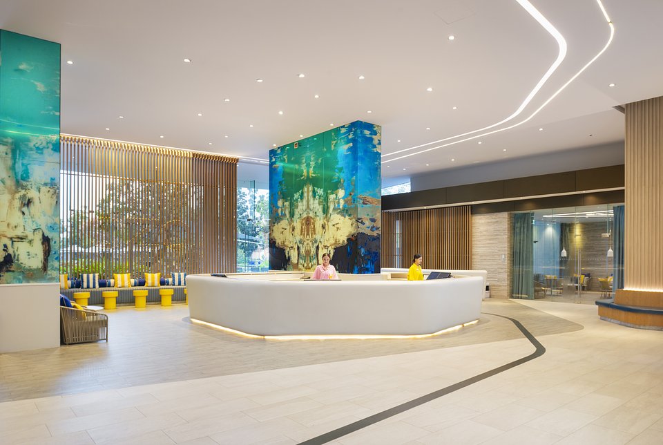 55_Lobby_Entrance (2).JPG