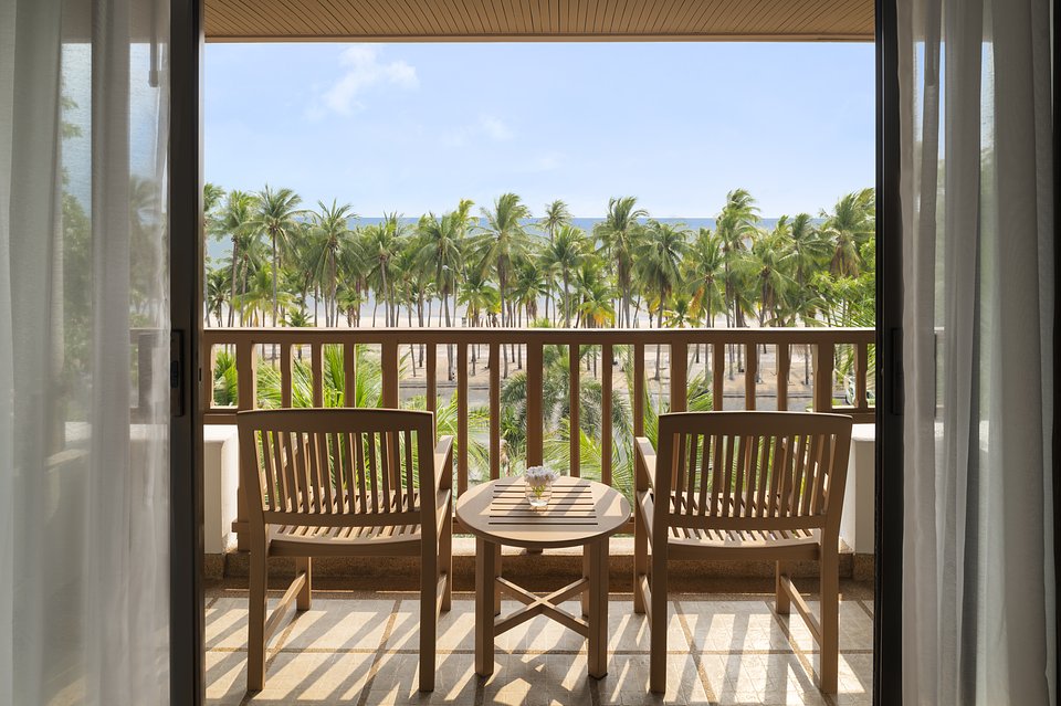Amari The Tide Bangsaen-Deluxe Ocean Twin-Balcony with Ocean View.JPG.jpg