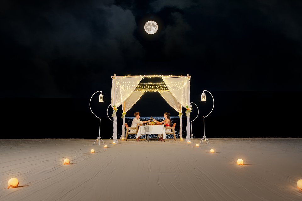 Amari Koh Samui_Beach Romantic Gazebo_Lifestyle 1.jpg
