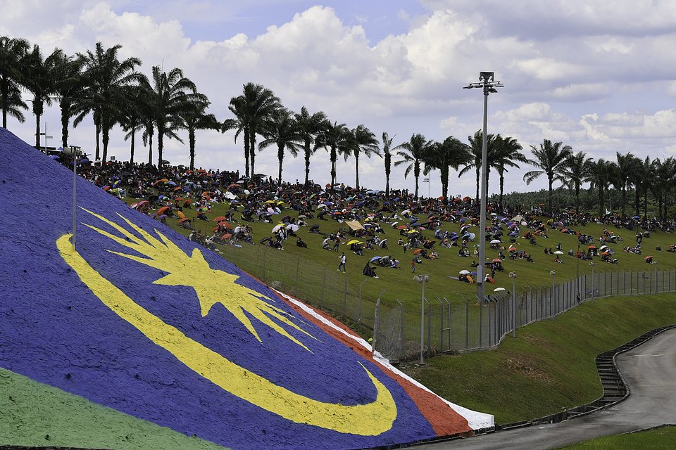 f1)3.JPG
