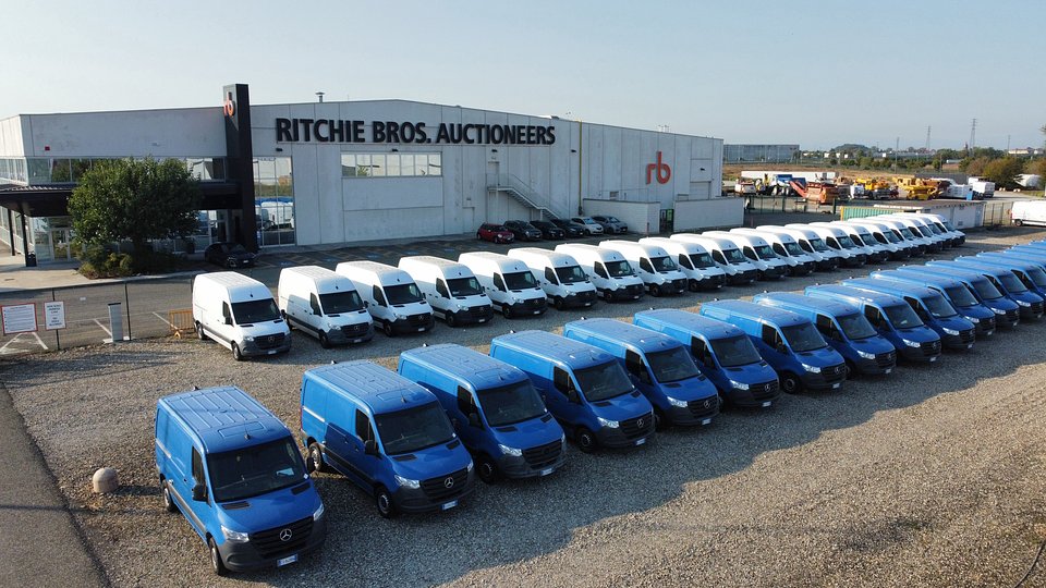 Furgoni Mercedes-Benz Sprinter