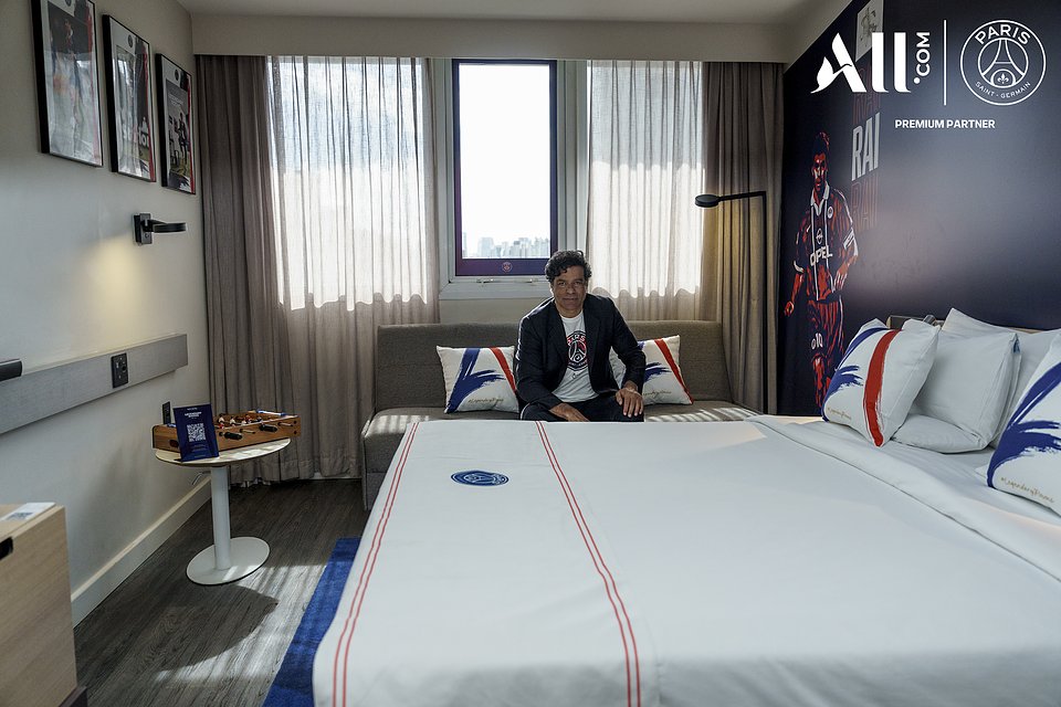 Legendary Room #8 with Raí4.jpg