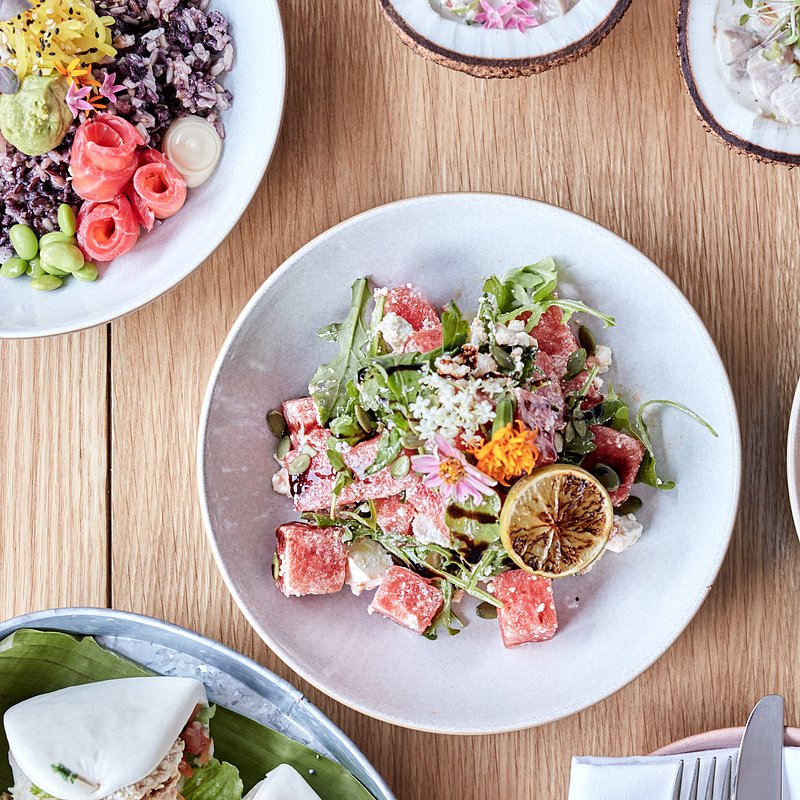 Novotel-Cairns-Oasis-Resort-88950 (3).jpg