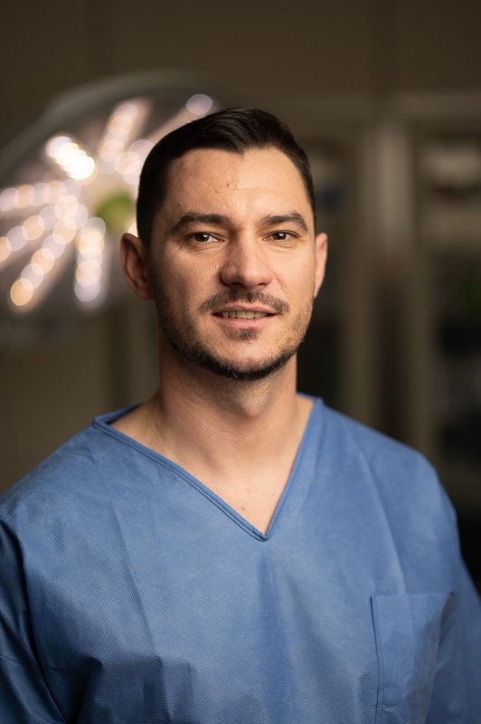 dr n. med. Kamil Graboń, ortopeda w Szpitalu LUX MED w Toruniu