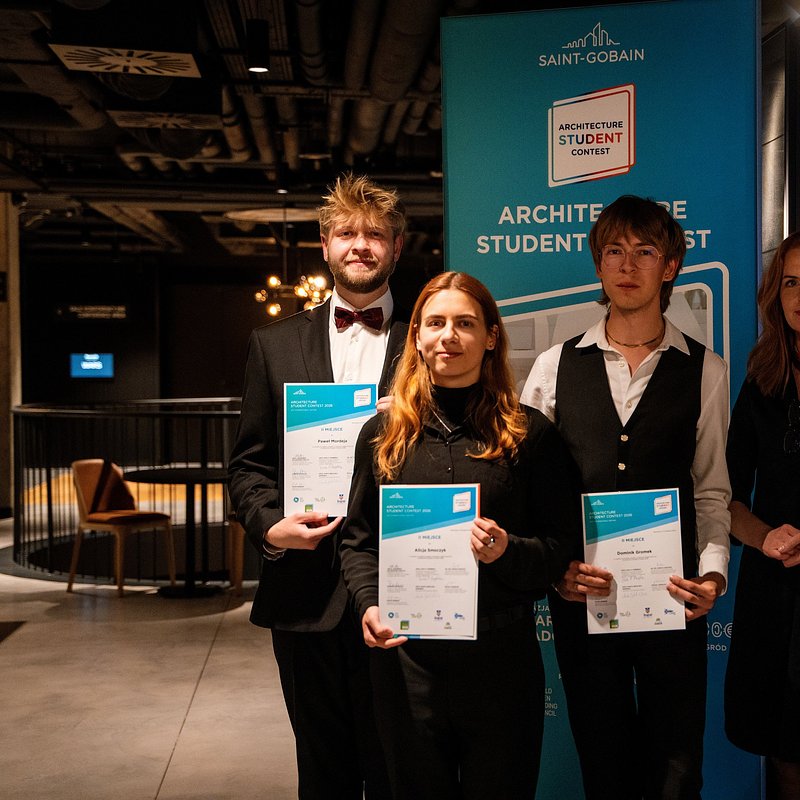 II miejsce – zespół Dominik Gromek, Paweł Mordeja, Alicja Smoczyk, opiekunka dr inż. arch. Anna Berbesz-Wyrodek. (3).jpg