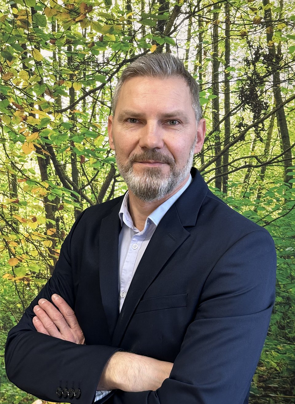 Sebastian Szymański, ekspert marki Hydro Extrusion.