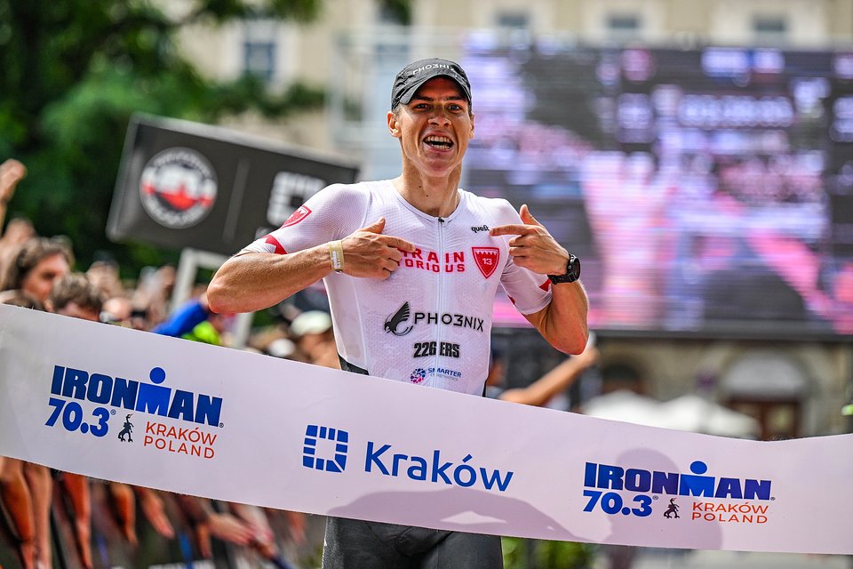 Kacper Stępniak - zwycięzca IRONMAN 70.3 Kraków / Fot.: Bartek Zborowski