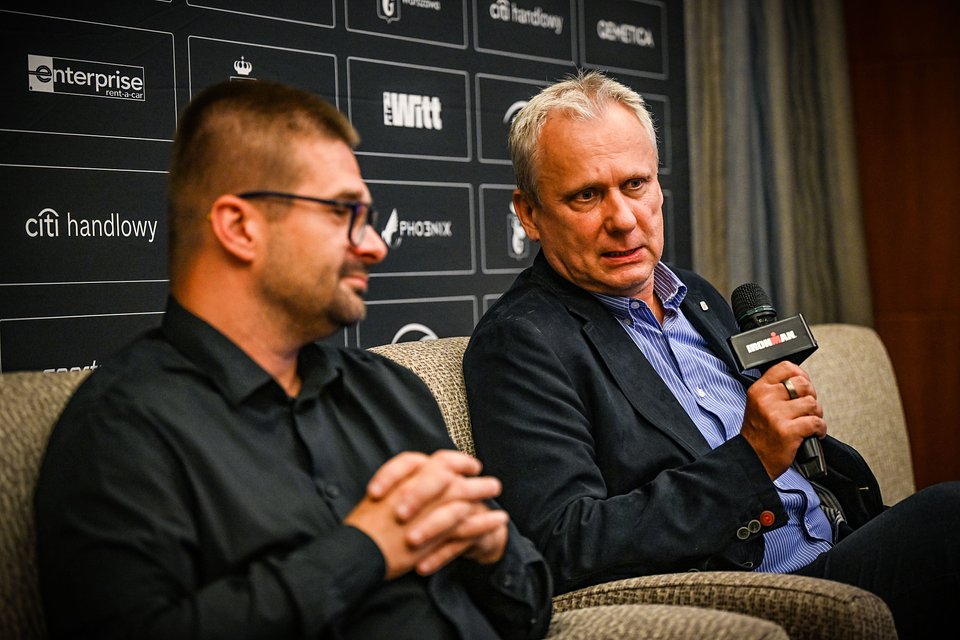 Od lewej: Michał Drelich - dyrektor IRONMAN Poland, Marcin Kędzior - z-ca Dyrektora Biura Sportu i Rekreacji Miasta Stołecznego Warszawy / Fot. Bartek Zborowski / Sport Evolution