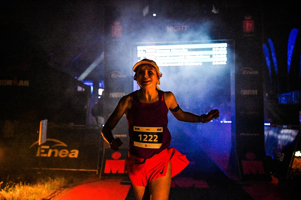 Diana Dawidziuk-Gosk - zwyciężczyni Night Run Warsaw w kategorii kobiet / Fot.: Bartek Zborowski / Sport Evolution