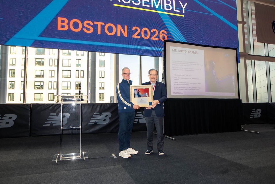 WFSGI Outgoing Chair Andy Rubin and New Honorary President Oyama Motoi ASICS.jpg