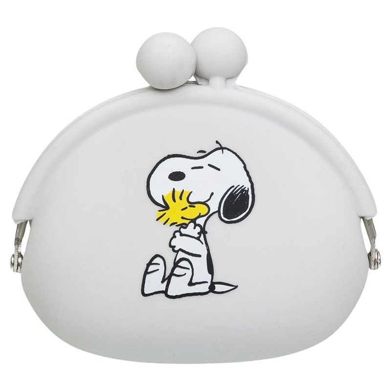 SNOOPY BTS COIN POUCH 24,99.jpg