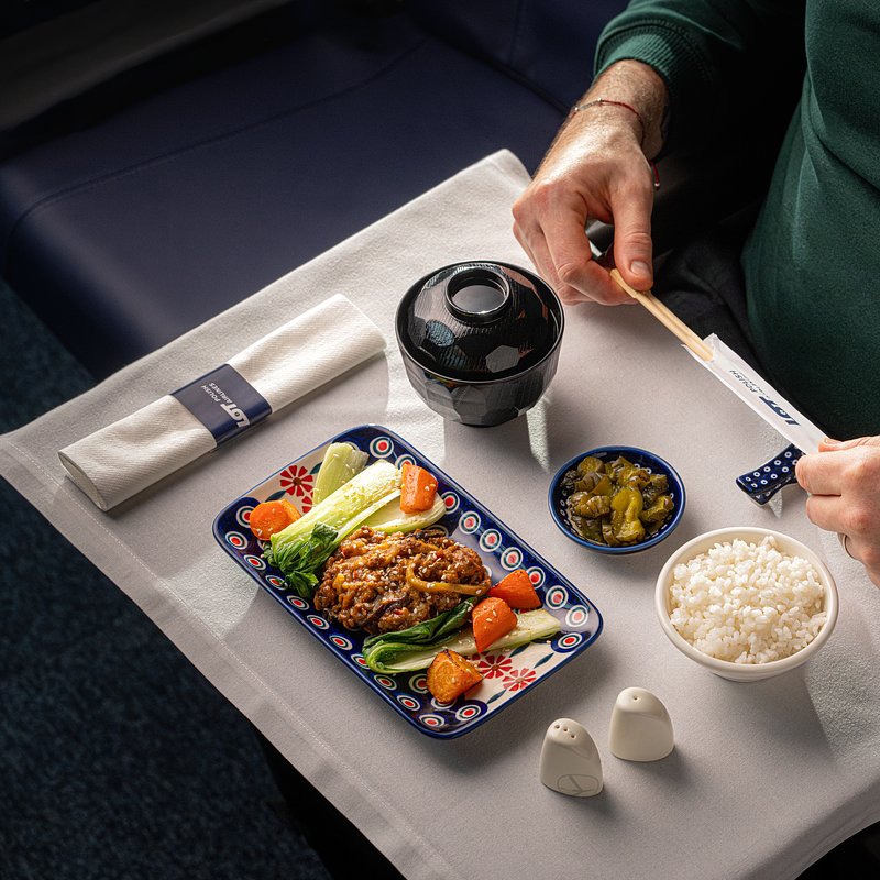 LOT x Bolesławiec 2.jpg