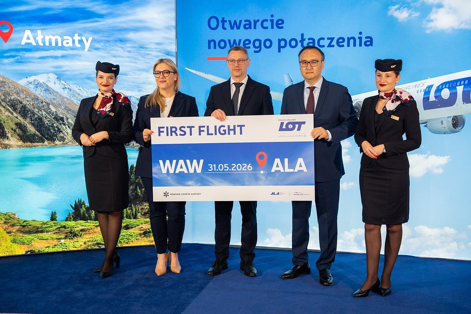 LOT Polish Airlines materials