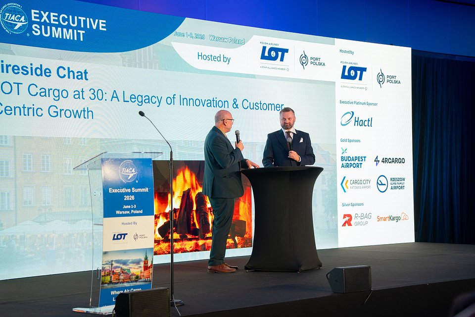Materiały prasowe PLL LOT