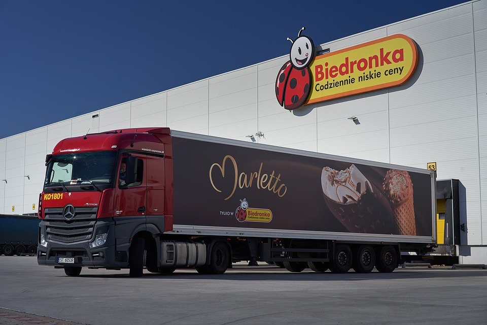 Biedronka_Logistyka_Ciężarówka.jpg