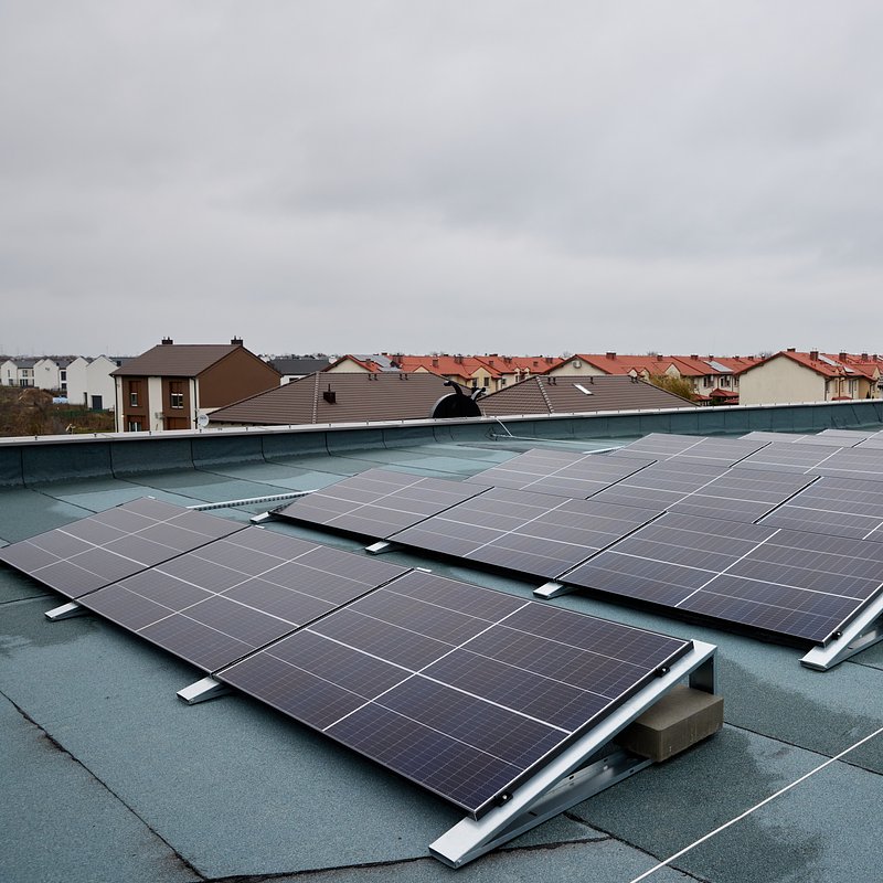 Biedronka_panele fotowoltaiczne.jpg