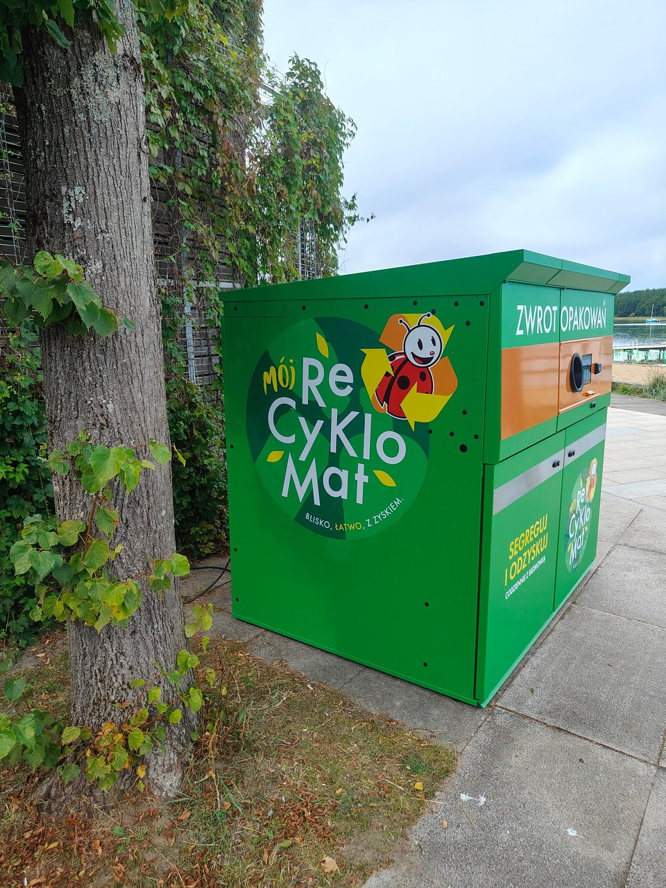 Recyklomat x OGF.jpg