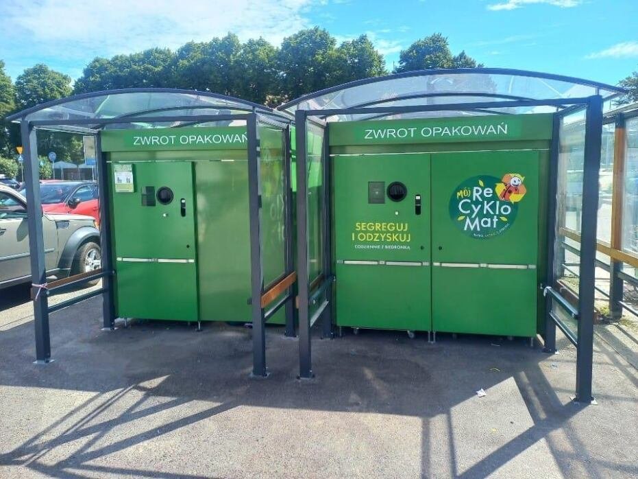 Kołobrzeg 2 recyklomat.jpg