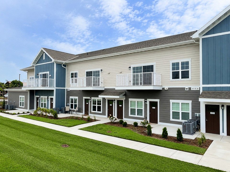 Grand Chute Apartments 2 (1).jpg