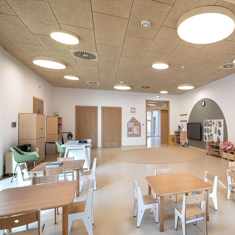5_przedszkole_jozefow_fot_szymon_polanski_knauf_ceiling_solutions.jpg