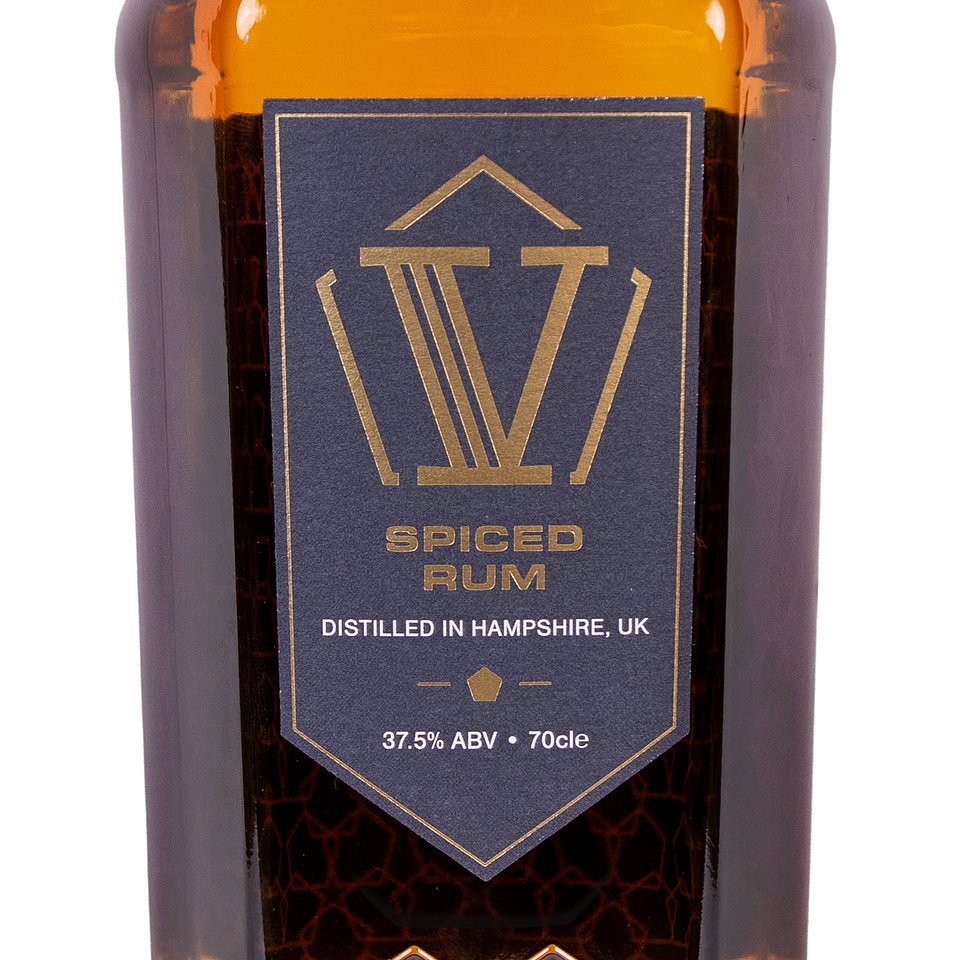 product-vrum-70cl-pentagonGlassBottle-spiced-front_03.jpg