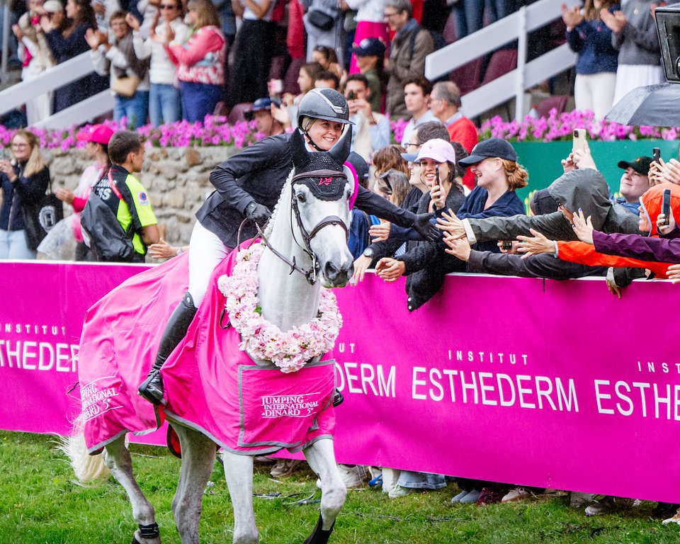 Derby_SophieHinners-LuisRuas-3.jpg