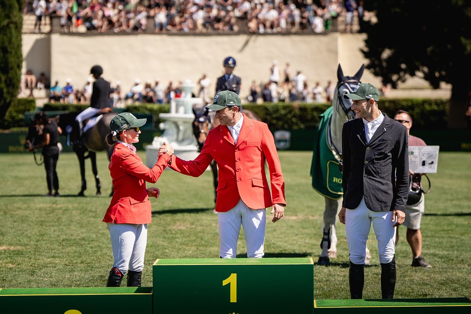 GRAND PRIX_Podium ©️ROLEX SERIES.jpg