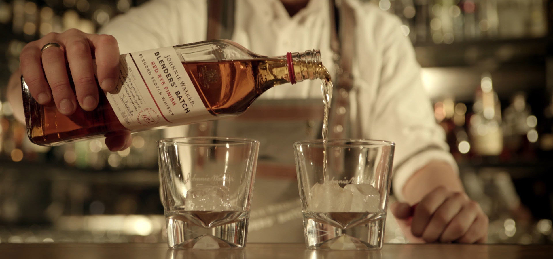 Dawid Podsiadło i Sokół poznają smak Johnnie Walker Blenders’ Batch Red Rye Finish. Trwa projekt "Rób to, w co wierzysz"