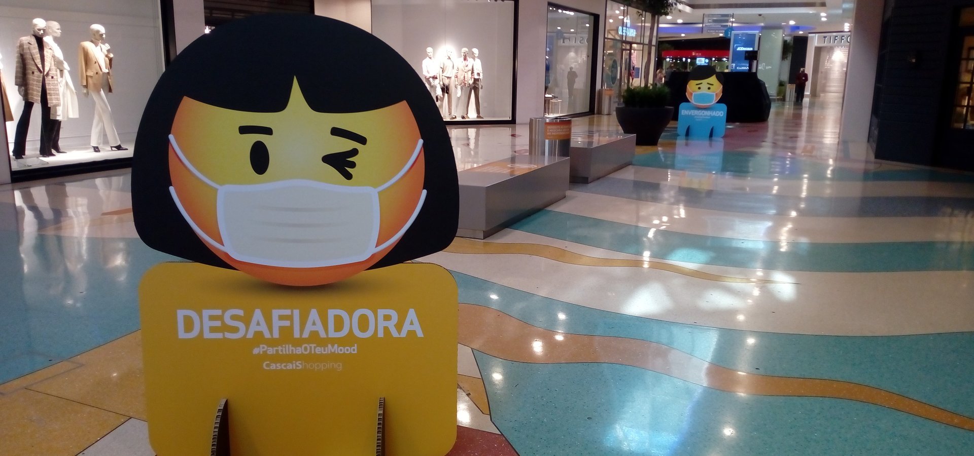 #PartilhaOTeuMood com divertidos Emojis no CascaiShopping